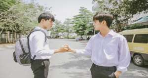 「少個敵人、就是多個朋友」！這些星座超厲害！能夠把「敵人變為自己人」！