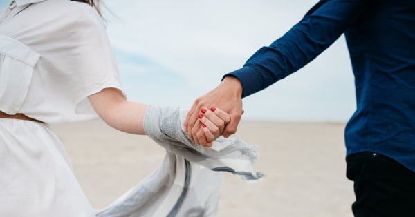 誰說有錢就會亂搞？「這些星座男」越有錢「對愛人越好」！絕不會忘了你的付出，要嫁就嫁給他吧！