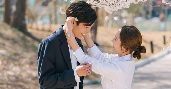 「他對你的愛，在日常生活中就可以體會到！」十二星座愛你愛到「中毒」的症狀！你是他「戒不掉」的愛情！