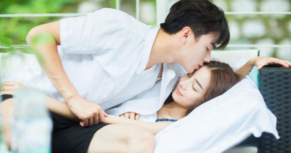 【心理學證實】當１２星座越喜歡你，就越克制不住「這３種行為」！他愛你的小祕密都藏在這！