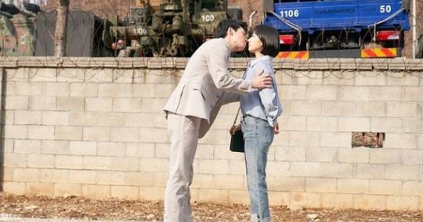 「喜歡你的心情總是難以控制...」12星座喜歡你時都克制不住「這些舉動」，一心只想對你不一樣！