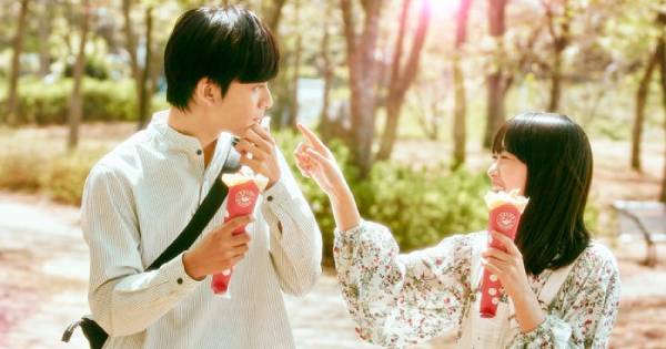 12星座喜歡你才有的「小動作」，早已經透漏了喜歡你的心意，你發現了嗎？