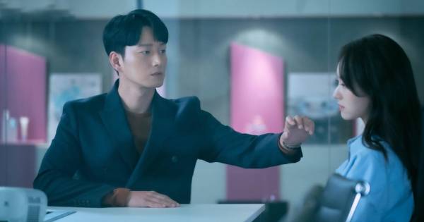 「喜歡上你時，我的世界都變了！」12星座出現這「４種小舉動」，代表他正在偷偷暗戀你！