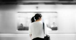當水瓶座不再愛你，他會有什麼表現？「這三個」表現就是他們「變心」後的行為！