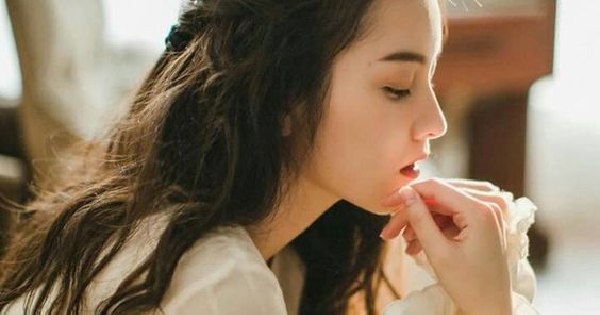 「愛到失去自己也甘願！」12星座愛你愛到失控的「4個表現」！牡羊想一直見面、巨蟹過度關心！