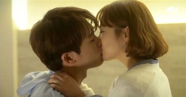 12星座的親吻方式大公開！「輕輕的吻」vs「激情擁吻」，你是哪一種？但他竟然是花式親吻法？！
