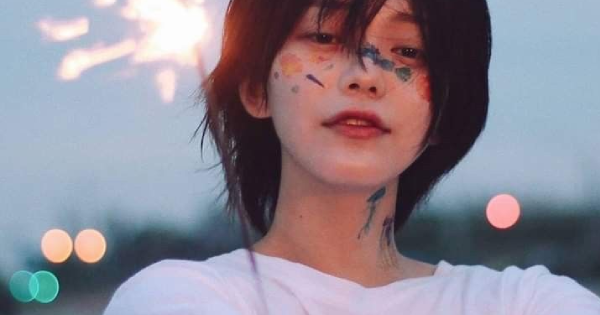 「我只對你不一樣！」水瓶座「喜歡」上你才會有這5大「怪異舉動」！他的奇怪舉動絕對不尋常！