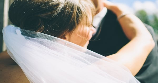 這太害羞了！雙子女對「親密的事」有多開放呢!