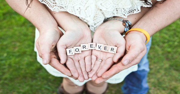對方不主動找你，但是有「這樣的表現」！九成以上的機率是真的喜歡你了！