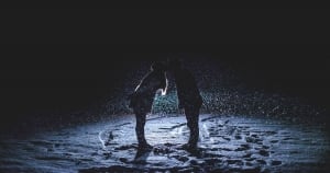 「原來我是這麼愛妳」!12星座男 願意為愛付出的「真心」是什麼!