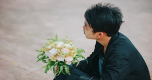 「有些愛，到最後只能忍痛放手」！12星座男 最不能愛上的「女孩」是誰！