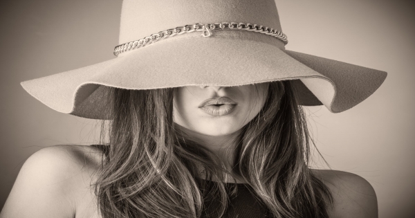 心臟怦怦跳！十二星座面對「心儀的對象」，會出現什麼舉動呢！