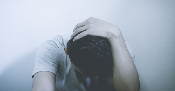 男人只在深愛的人面前，展現「脆弱」的那一面！十二星座男脆弱的那一面會展現給誰？