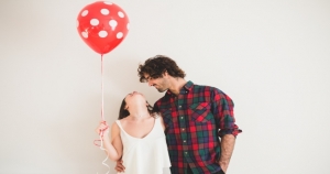 「這是觸電，還是我們之間來電？」十二星座「絕配」與「絕對不能配」組合，原來合不合都是有原因的！