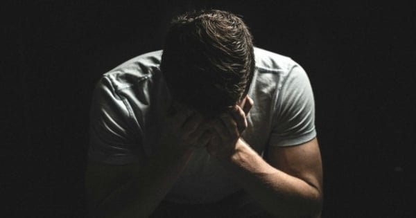 「今晚，給我去睡沙發！」十二星座男戀愛時經常犯的錯…你有多久沒有躺到床了呢？