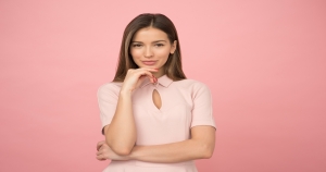 水瓶女就是這樣喜歡你!水瓶愛上你的兩個「小信號」,你接收了嗎?