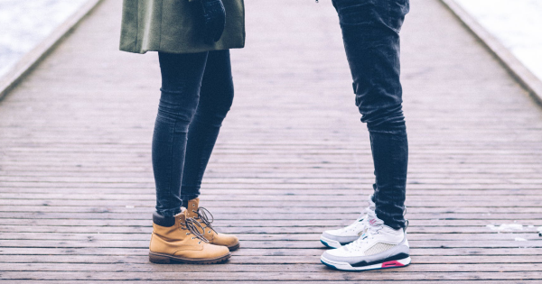 12星座男已經「移情別戀」的跡象！原來他，已經愛上另一個「她」！