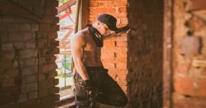 男人不讓你做這「5件事」!不是不夠愛,而是他「捨不得」你的表現!