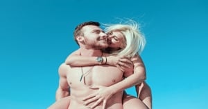 十二星座男最喜歡的「4種女人」!只要一「出現」,馬上抓住他的目光焦點!