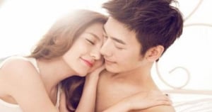 裝傻、裝笨、裝乖？ 這樣「對付」12星座男最有效！想收穫愛情，必要時也要「裝一下」！