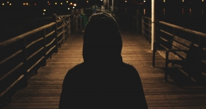 「黑夜降臨，只想要自己一個人享受這黑夜...」到了夜晚最愛自己獨處的星座！