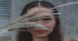 喜怒哀樂「不」形於色!這些星座會把自己真實情緒藏起來!