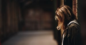 好心疼！當感情上「受了挫折」，魔羯女居然會「這麼做」！公開她不為人知的那一面！