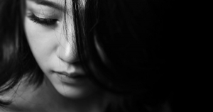 天蠍座喜歡「自己一個人」Ｖ.Ｓ「別人」的差別，真的差很多！你有發現到了嗎？